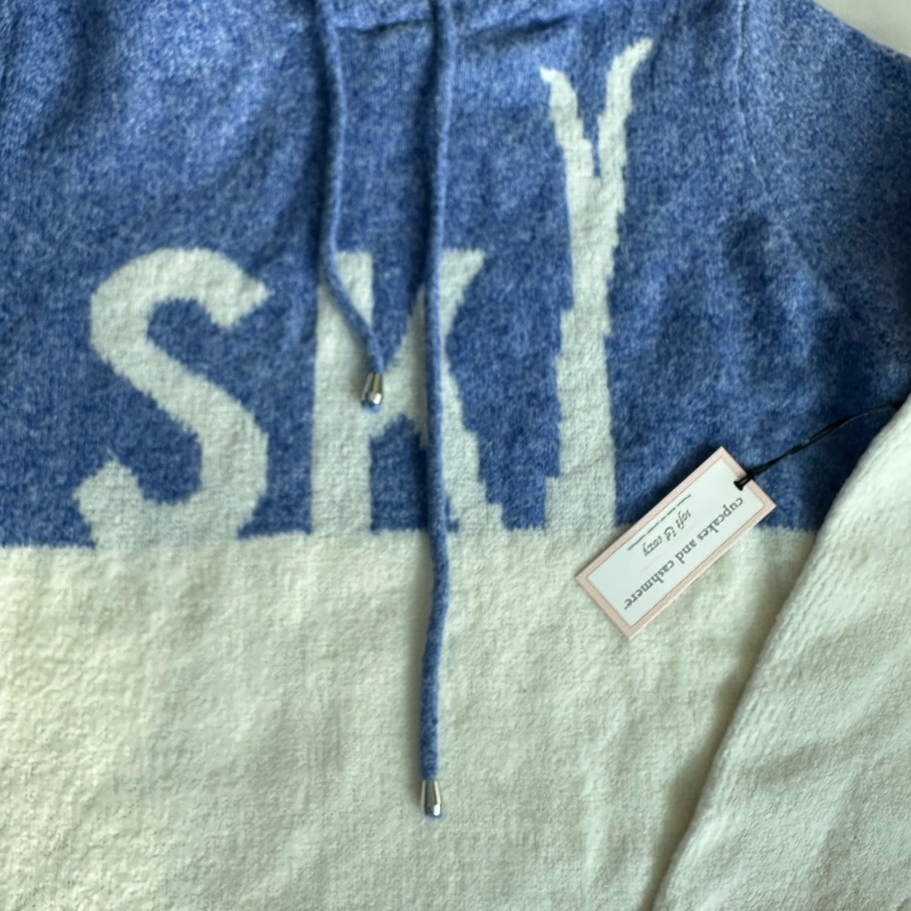 CUPCAKE AND CASHMERE Blue and White Hoodie SKI - Picture 5 of 7